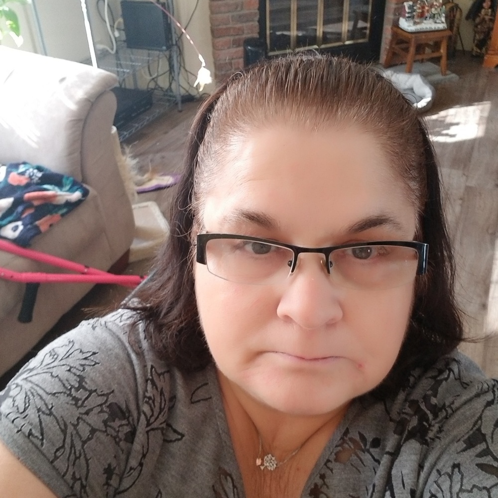 Meet your Posher, Vickie wayne